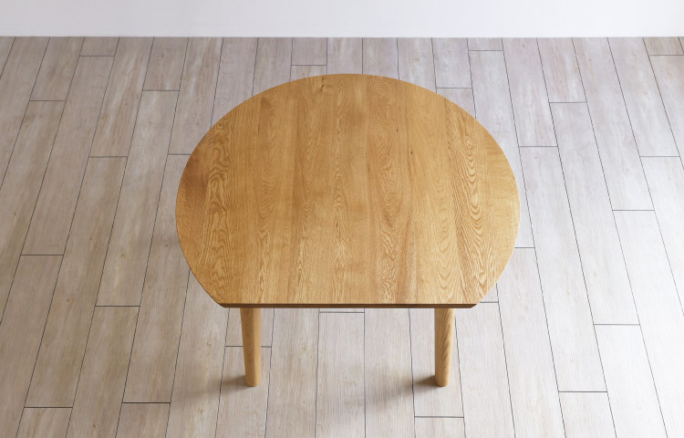 コンパクトな変形・半円形天板のテーブル[D-138]：木の家具専門店［木蔵］