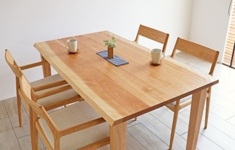 カバ桜の棚付きダイニングテーブル 150x80cm【212】 国産材 カバ桜 棚付きダイニングテーブル W140 ダイニング