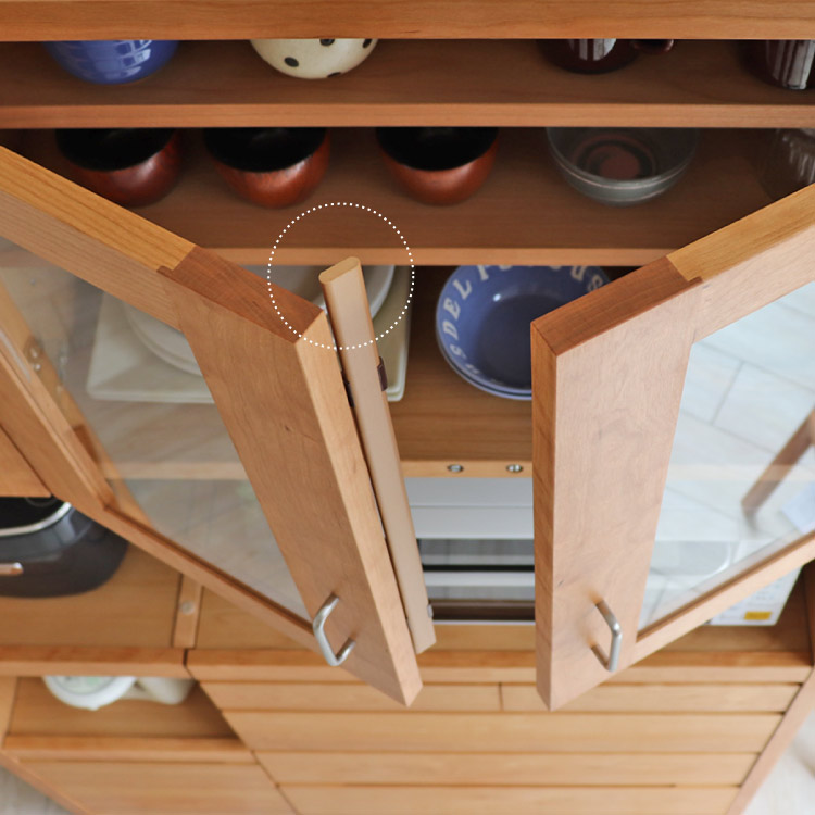 木蔵　BOKURA ブラックチェリー　本棚 先日、ブラックチェリーの絵本棚をお届けしました。木目が正面に見えて