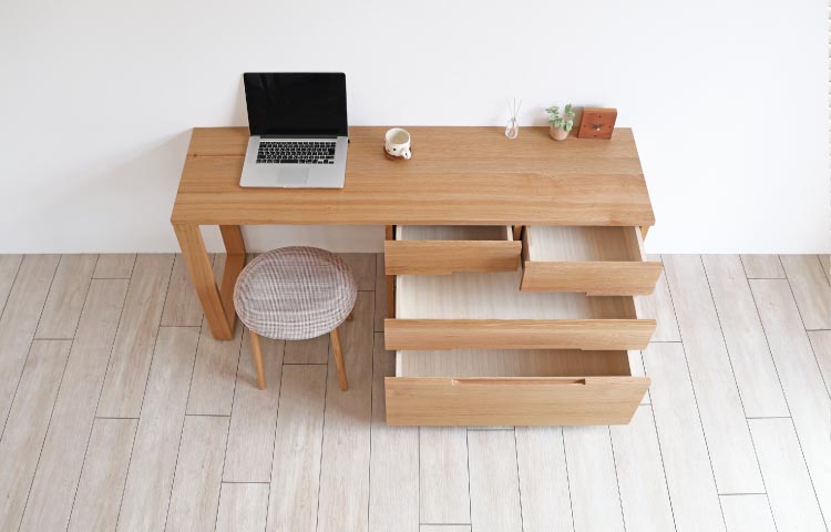 収納も、作業スペースもこれひとつ。スマートに暮らす、収納と一体型の