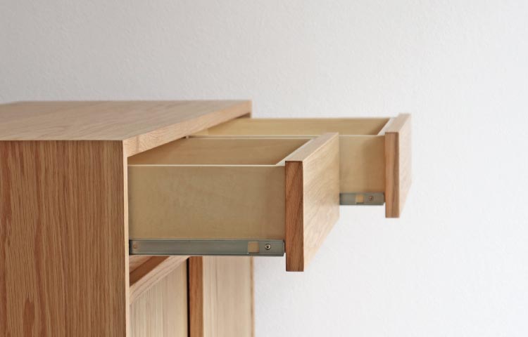 オーク シンプルサイドボード。国内でつくりあげるシンプルで美しい