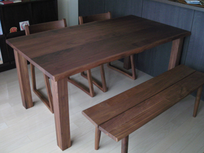 木の家具専門店「木蔵」東京：テーブルのあるお部屋